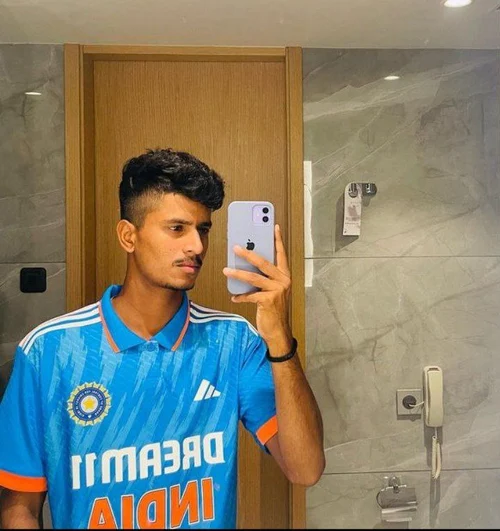 Adarsh Singh(Cricketer)  wiki , wikipedia ,Bio , Height , Age ,Parents ,Records , Networth 2024 , Stats 